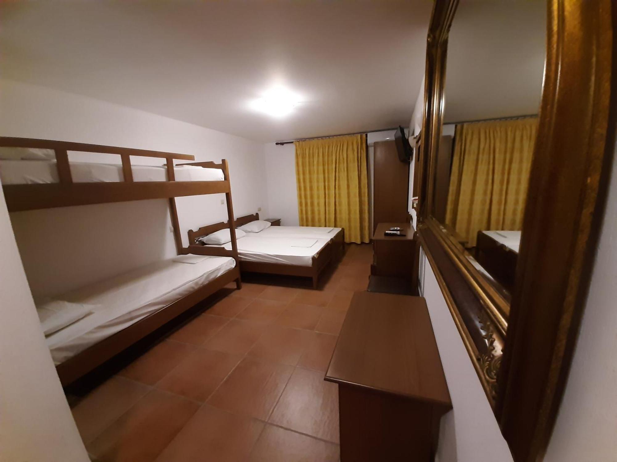 Hotel Kosmas Sarti Rum bild