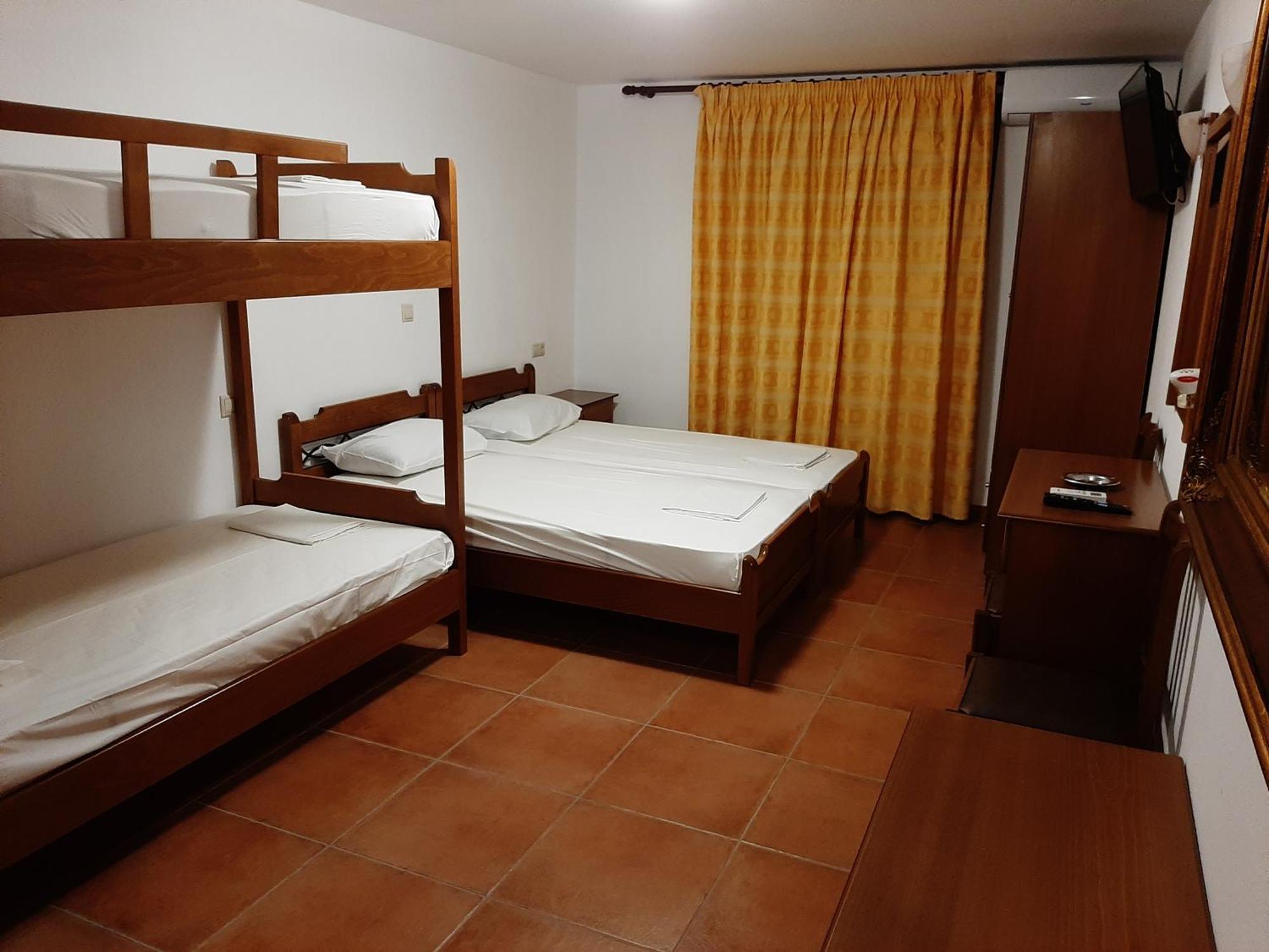 Hotel Kosmas Sarti Rum bild
